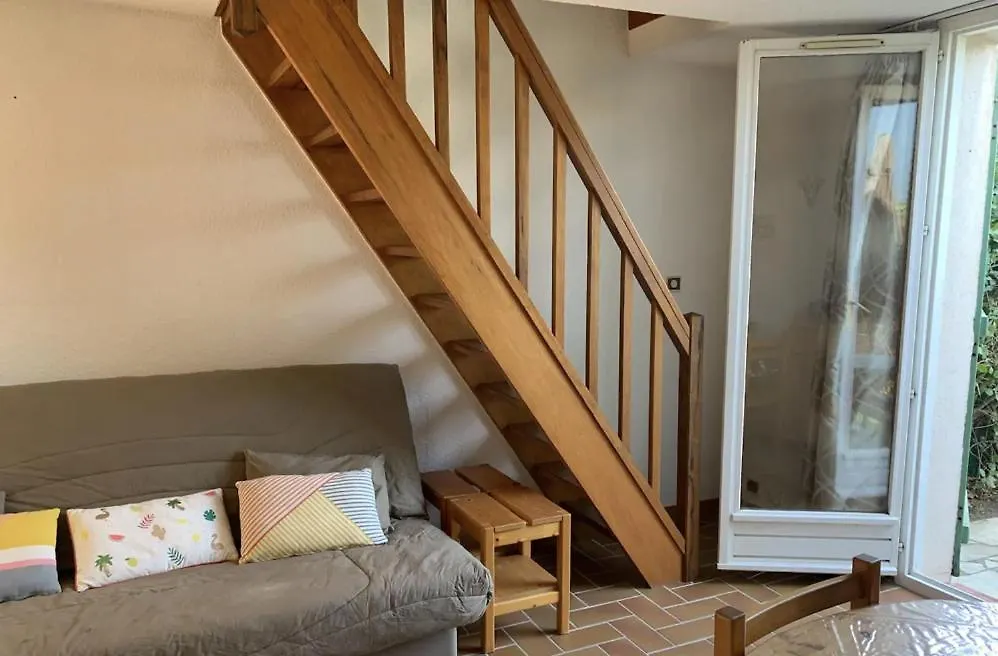 Petite Maison Dans Residence Avec Piscine Cogolin Holiday home