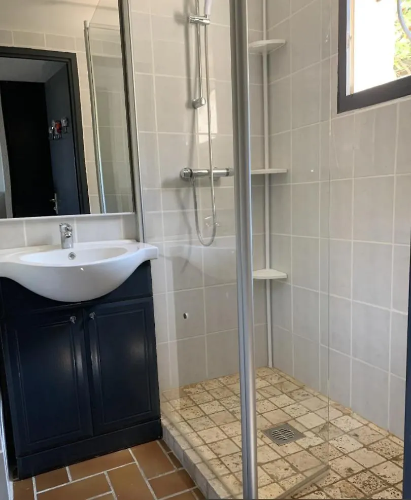 Petite Maison Dans Residence Avec Piscine Cogolin