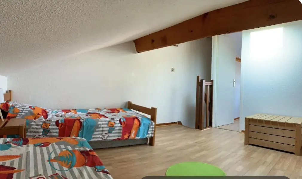 Petite Maison Dans Residence Avec Piscine Cogolin France