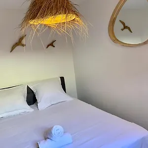 Marinesappartement, La Marina Tropezienne 100m Plage Wifi Fibre Apartment