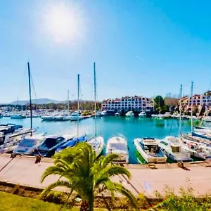  Appartement Petit Cocon Magnifique Vue Sur Marina Dans Le Golfe De Saint Tropez